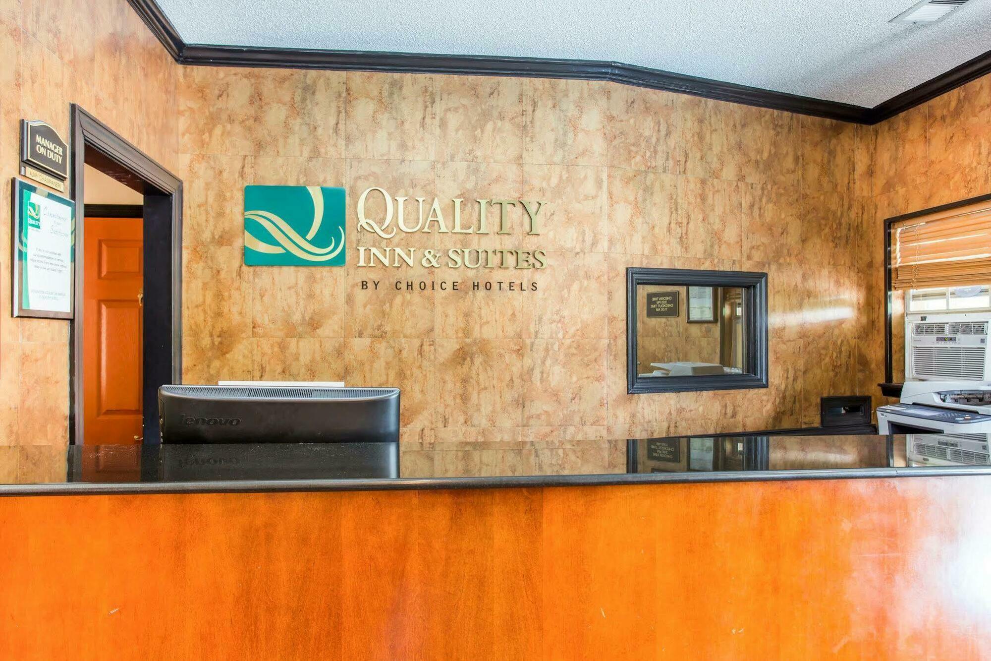 Quality Inn & Suites Lexington Exterior foto